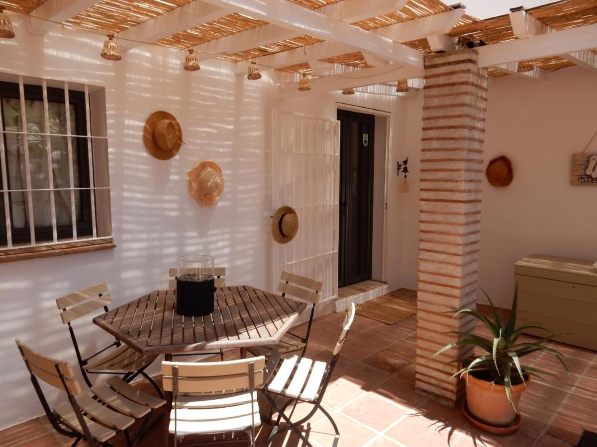 Bed And Breakfast Lagabella Sedella Ngoại thất bức ảnh